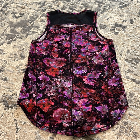 LULULEMON Sculpt Tank
Fluoro Floral Multi / Black - Picture 8 of 11